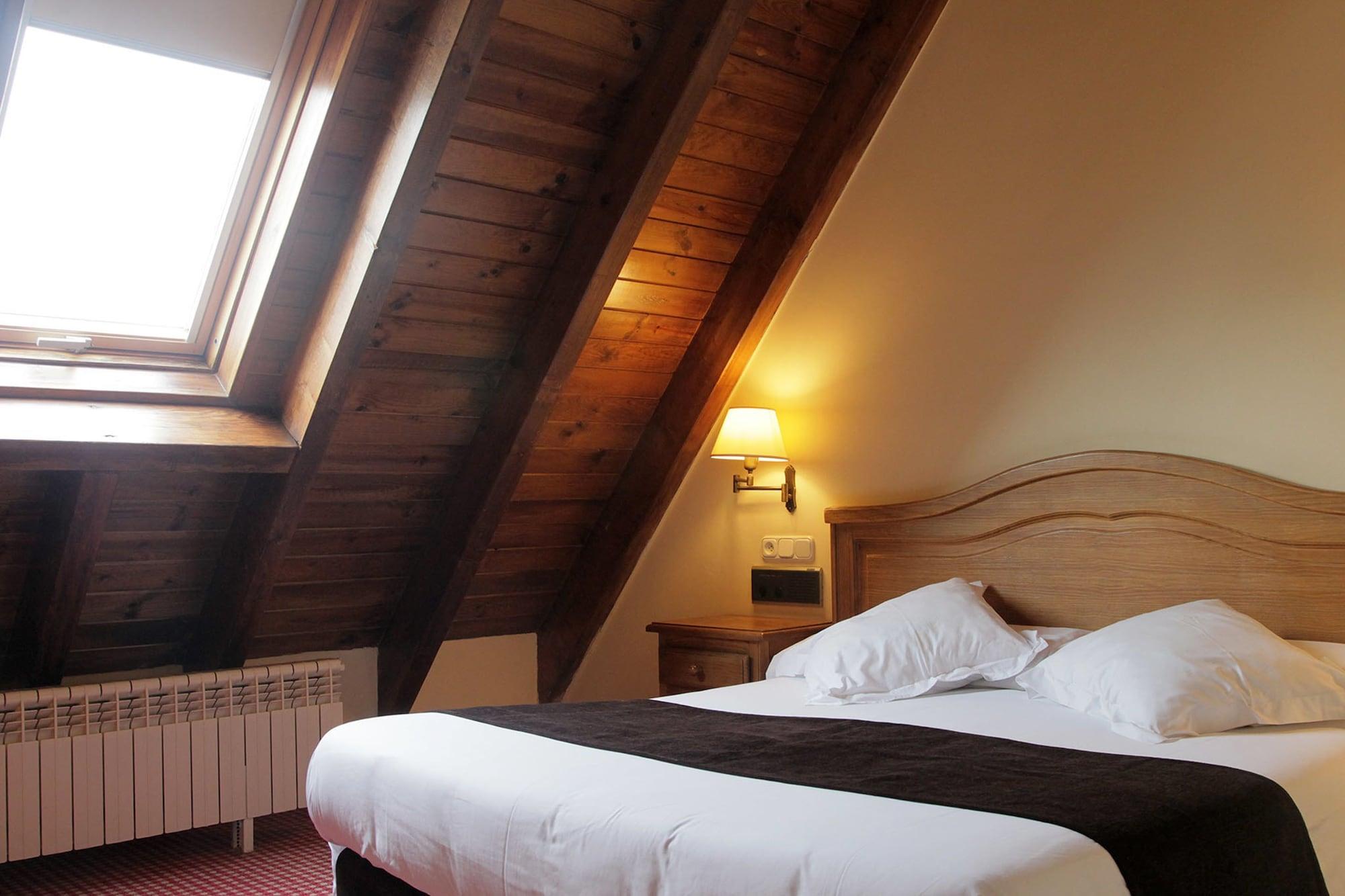 Hotel Chalet Bassibe Baqueira Beret Exteriör bild